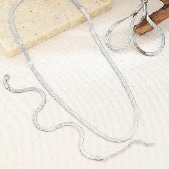 Sterling Silver Necklace Earrings Bracelet Set, Three piece Herringbone Set - Picture 5 of 7